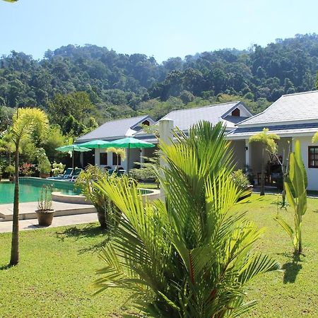 Villa Colina Khao Lak Rooms And Bungalows - Adults Only ภายนอก รูปภาพ