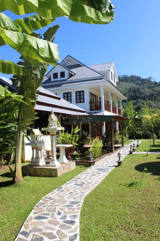 Villa Colina Khao Lak Rooms And Bungalows - Adults Only ภายนอก รูปภาพ