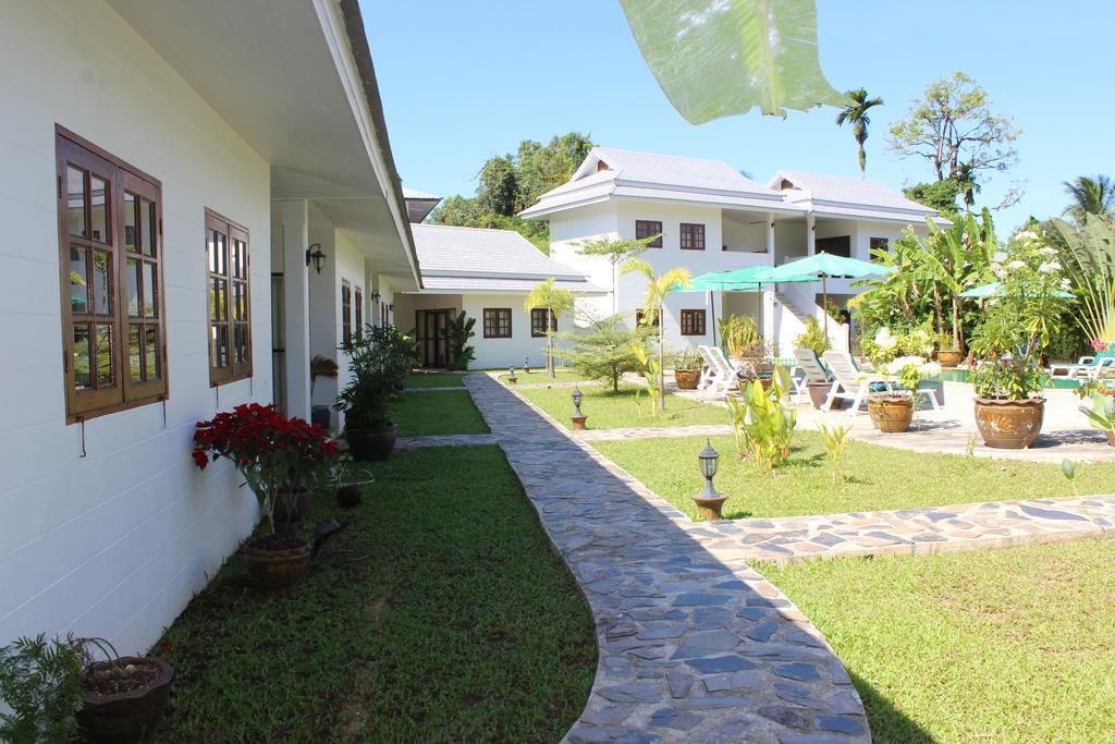 Villa Colina Khao Lak Rooms And Bungalows - Adults Only ภายนอก รูปภาพ