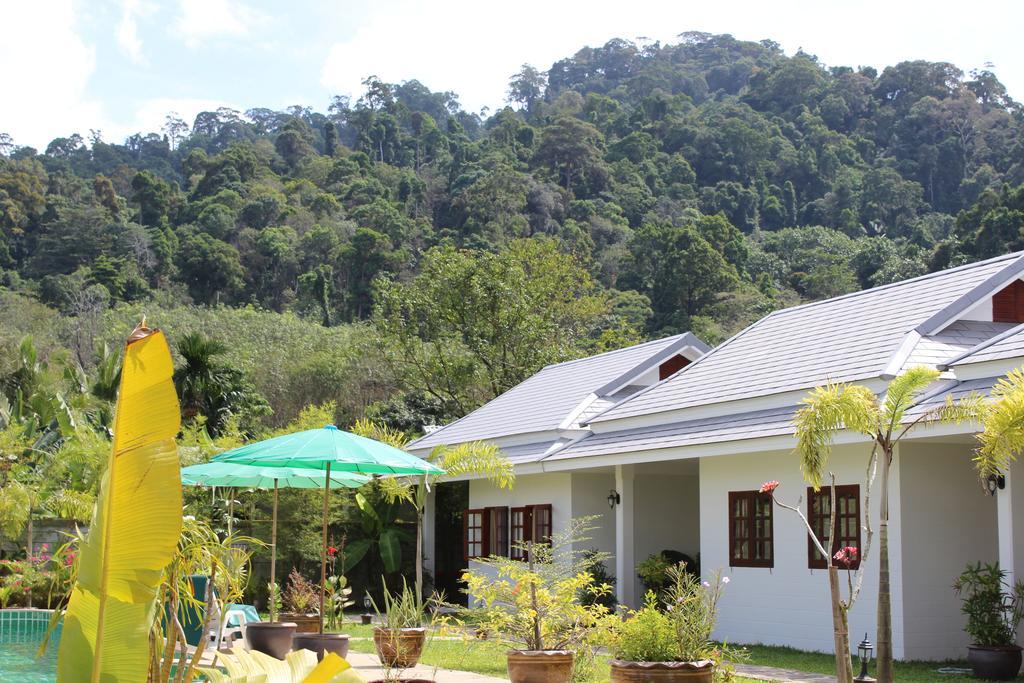 Villa Colina Khao Lak Rooms And Bungalows - Adults Only ภายนอก รูปภาพ