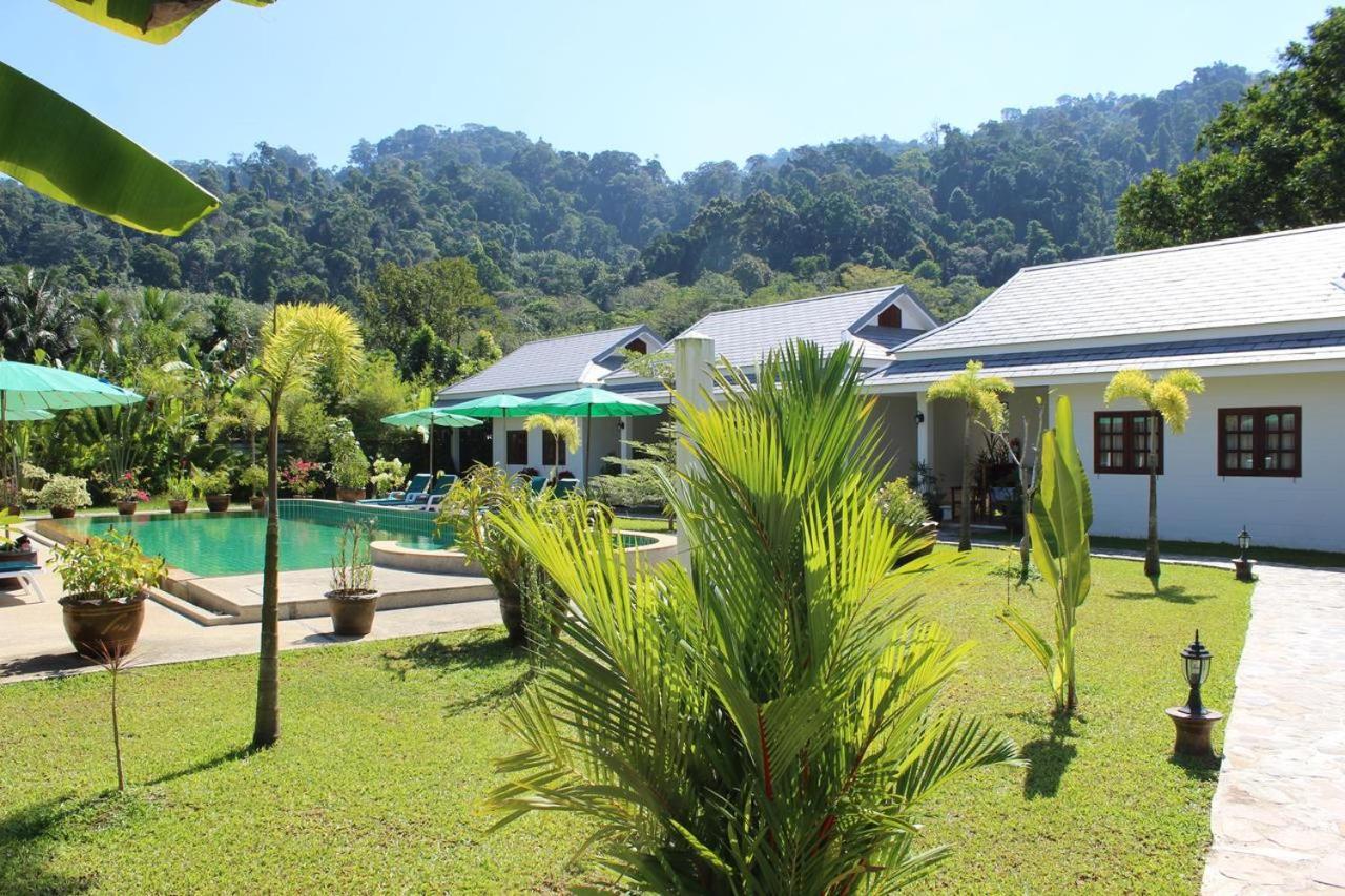 Villa Colina Khao Lak Rooms And Bungalows - Adults Only ภายนอก รูปภาพ